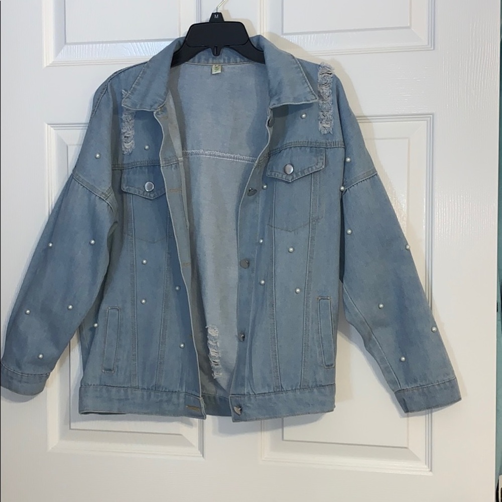 Pearl Studded Light Wash Jean Jacket!!Never Worn!